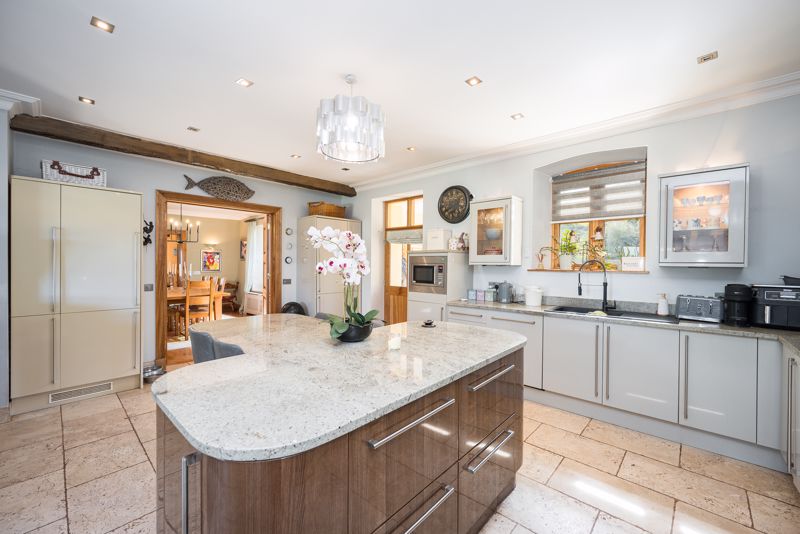 Kitchen- click for photo gallery